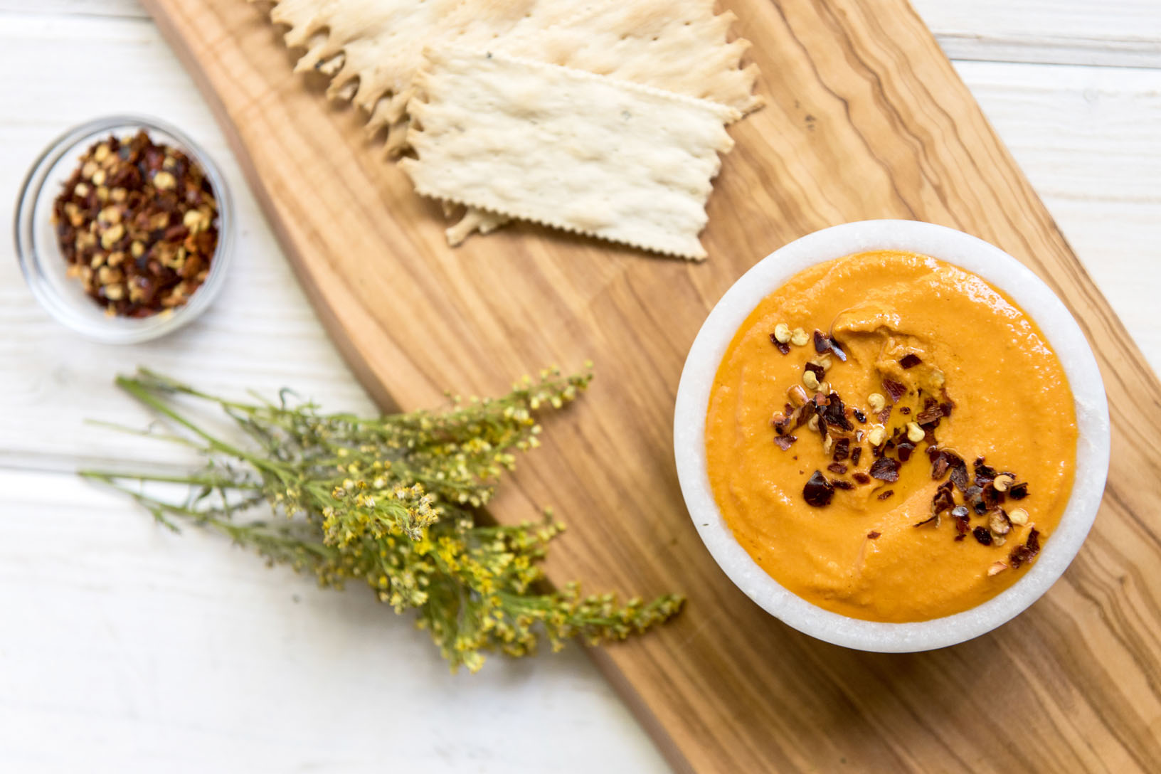 Zesty Roasted Red Pepper Hummus - Recipe - nutribullet