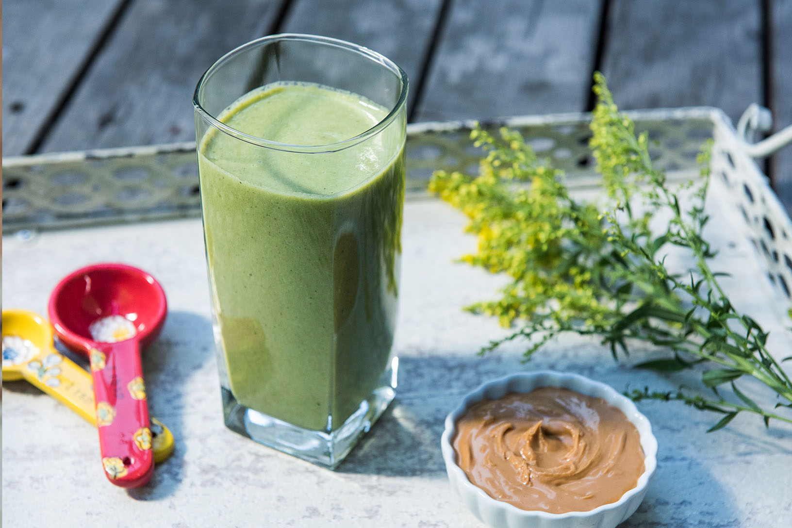 Power Breakfast Shakeup - Recipe - nutribullet