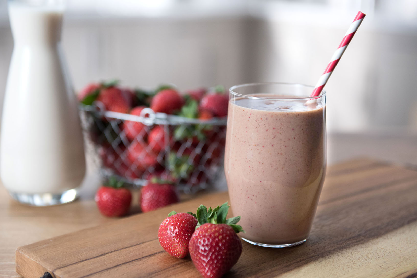 Strawberries n' Cream - Recipe - nutribullet